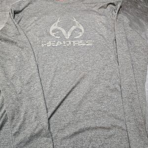 Realtree Gray Long Sleeve Tees for Outdoor Enthusiasts